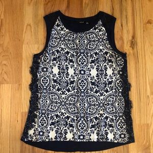 A.n.a. Womens medium navy and white lacy top
